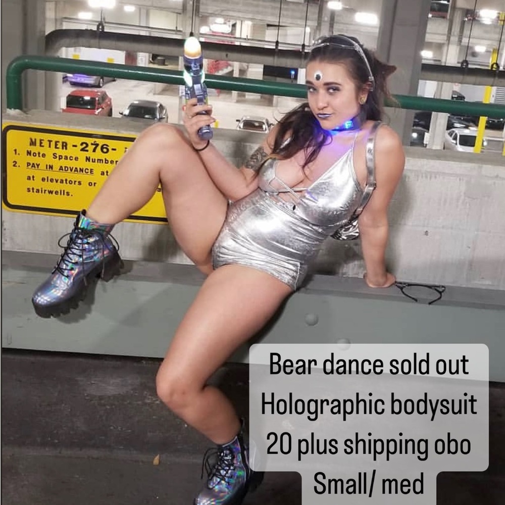 Bear dance holographic play suit